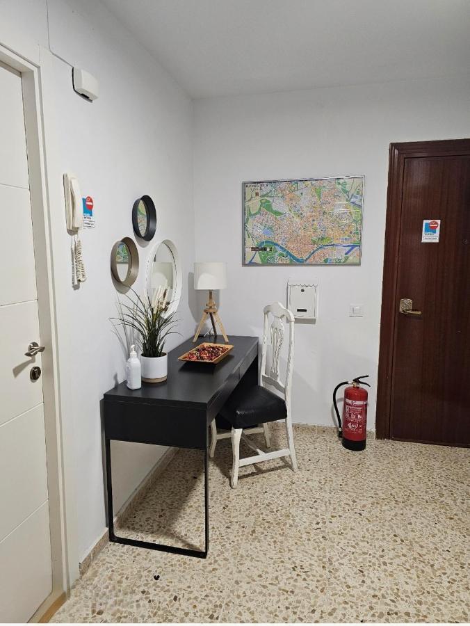 Plaza De Armas By Rami Appartement Sevilla Buitenkant foto